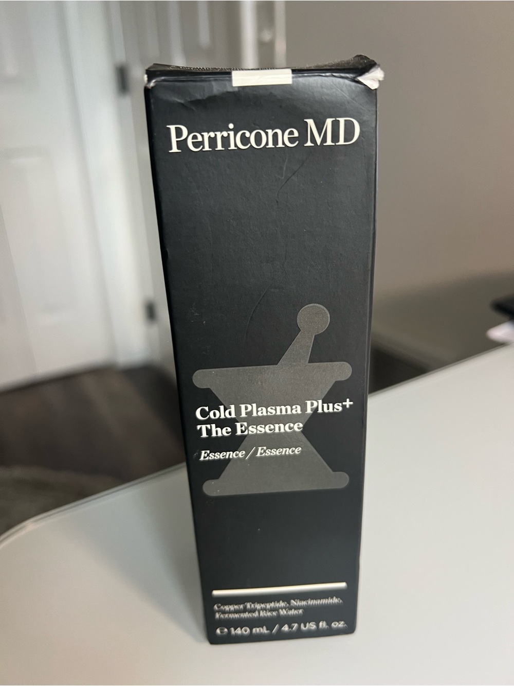 Perricone MD Cold Plasma Plus+ The Essence - Black